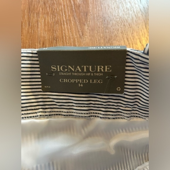 NWT Ann Taylor Factory Blue & White Pinstripe Cropped Trouser Women’s size 14 - Picture 7 of 9